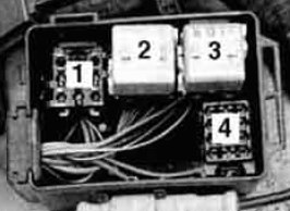 BMW 535i - fuse box - auxiliary relay box